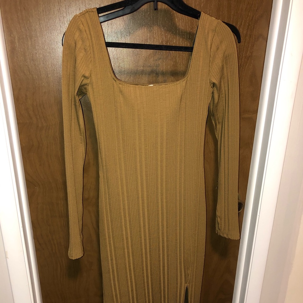 Olive green long body-con dress